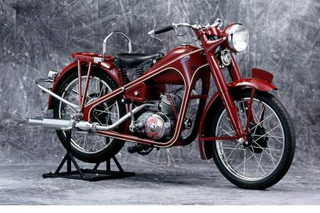 Honda vyrobila už 300 miliónov motocyklov