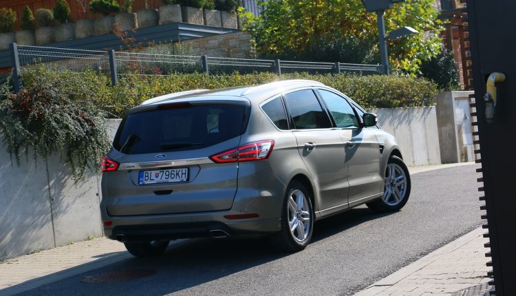 Ford S-Max012