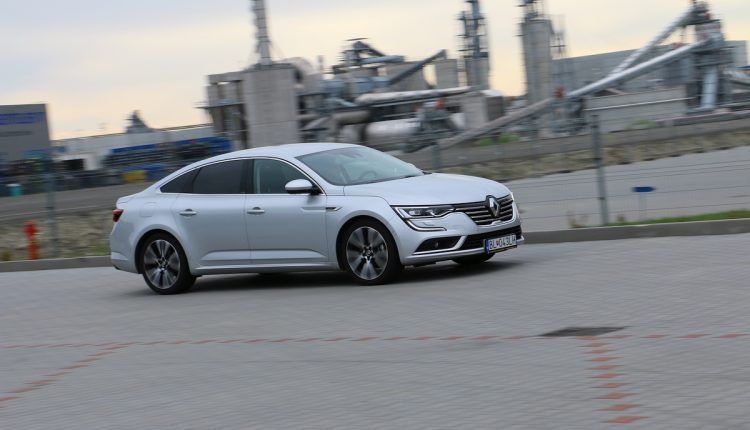 Kia Optima vs Renault Talisman 136