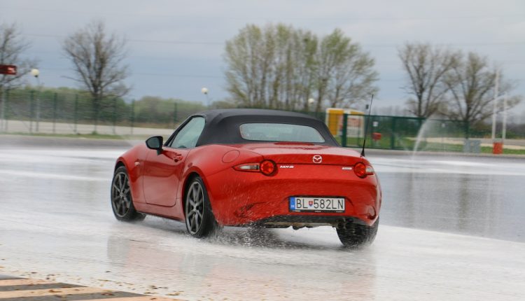 Mazda MX-5 2,0 027