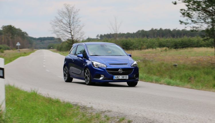 Corsa OPC vs Clio RS Trophy 074