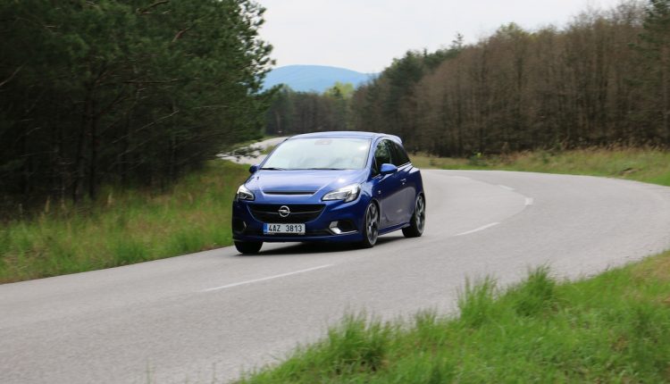 Corsa OPC vs Clio RS Trophy 078