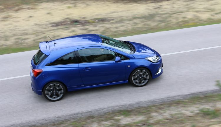 Corsa OPC vs Clio RS Trophy 085