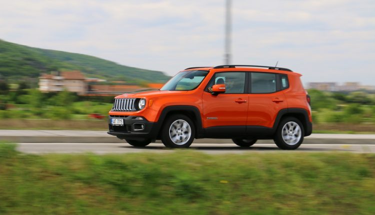 Jeep Renegade FWD 006