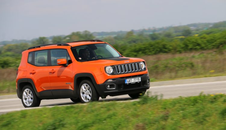 Jeep Renegade FWD 019