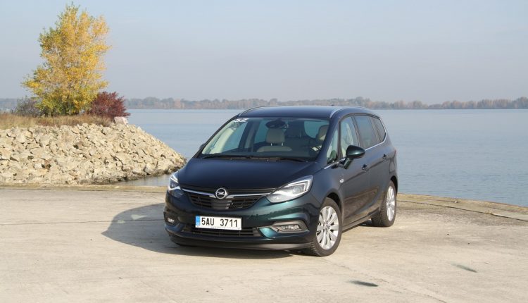 OPEL Zafira_00001