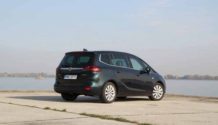 OPEL Zafira_00004