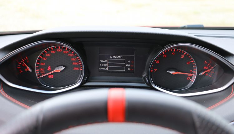 Peugeot 308 GTi 011
