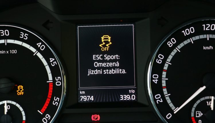 Skoda Octavia RS TDI 4×4 042