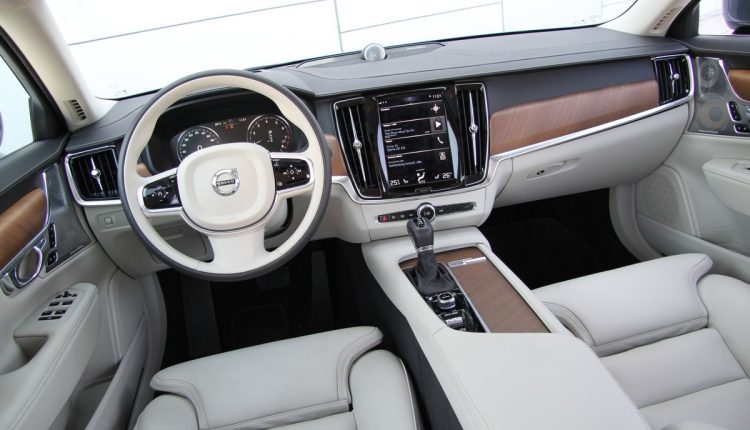 VOLVO S90 T6 AWD – IMG_2400