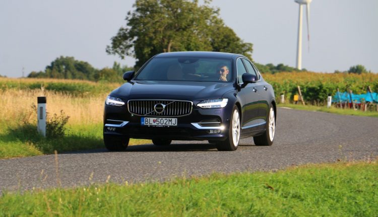 Volvo S90 vs Mercedes-Benz E class 099