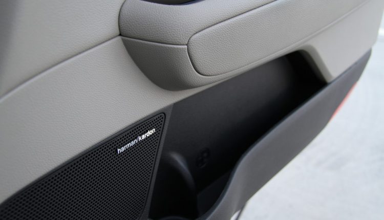 KIA Optima PHEV Platinum_00021