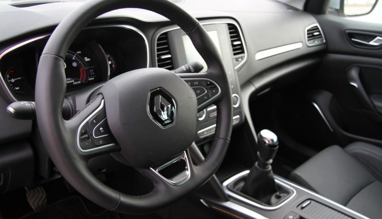 RENAULT Megane Grandtour_00003