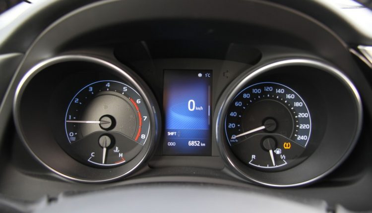 TOYOTA Auris Touring Sports_00032