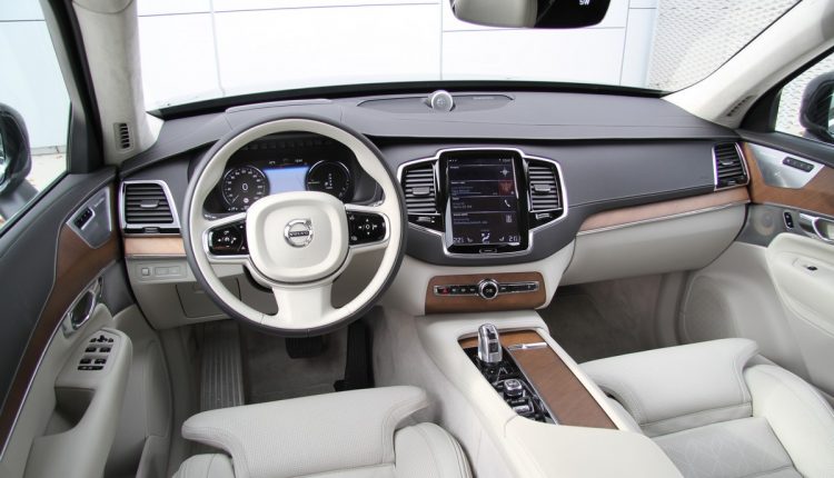 VOLVO XC90 T8 Twin Engine Ecellence_00013