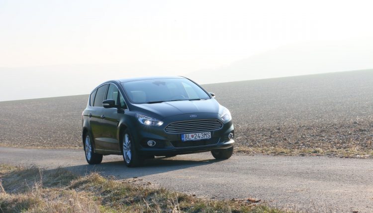 Ford S-Max 2,0 TDCI BiTurbo 041