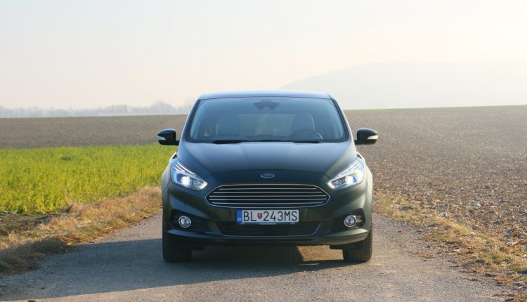 Ford S-Max 2,0 TDCI BiTurbo 044