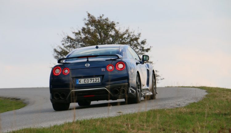 Nissan GT-R 058