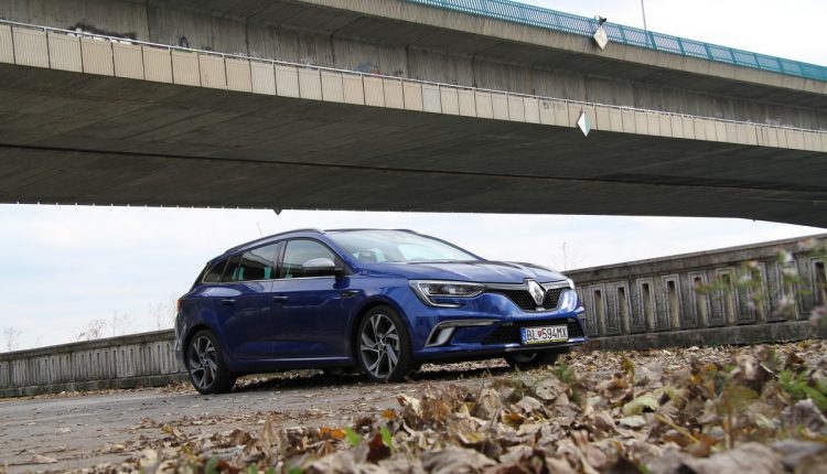 RENAULT Megane Grandtour Energy TCe 205 EDC GT_00005