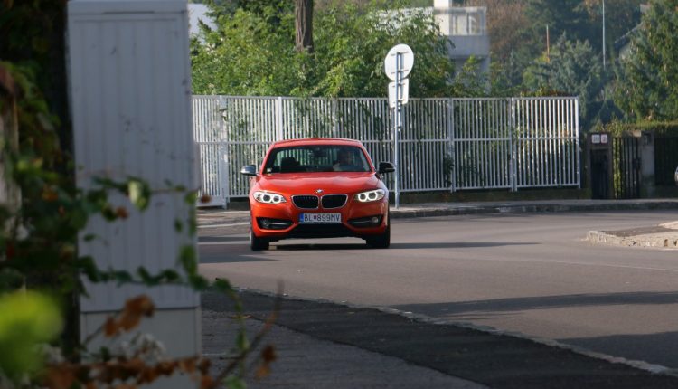 BMW 230i 004