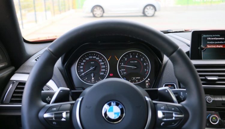 BMW 230i 033