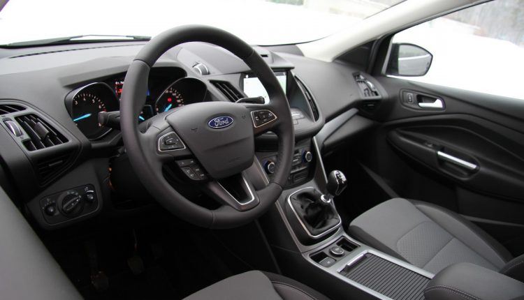 FORD Kuga_00006