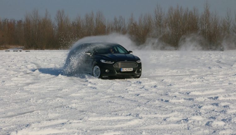 Ford Mondeo 2,0 TDCi AWD 013