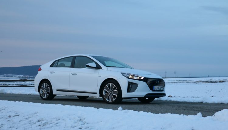 Hyundai Ioniq Hybrid 023