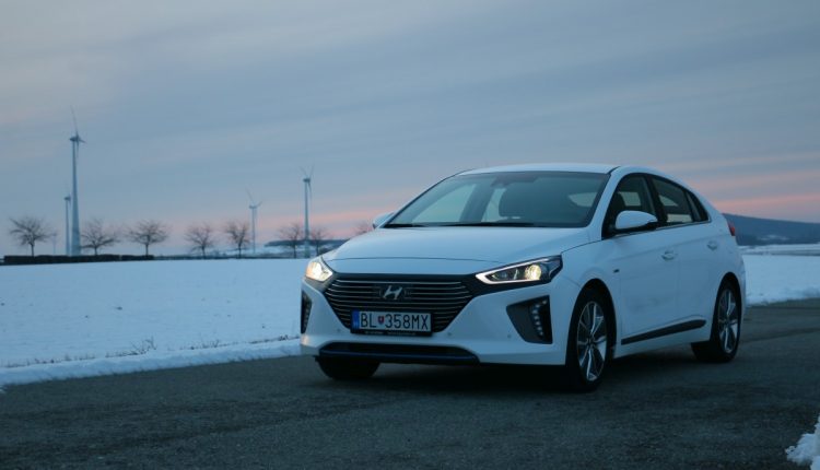 Hyundai Ioniq Hybrid 031