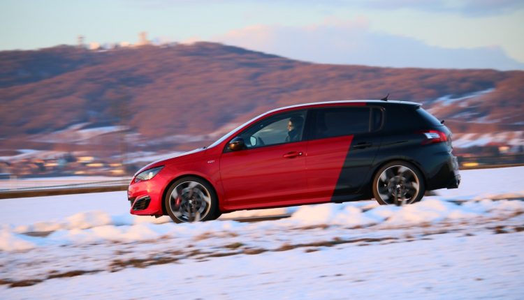 Peugeot 308 GTi biton 011