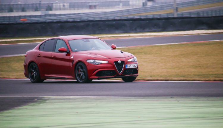 Alfa Romeo Giulia Quadrifoglio 001