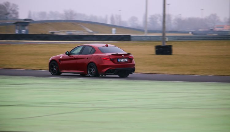 Alfa Romeo Giulia Quadrifoglio 004