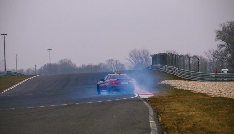 Alfa Romeo Giulia Quadrifoglio 015