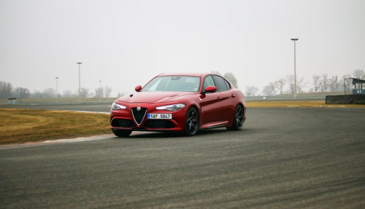 Alfa Romeo Giulia Quadrifoglio 021