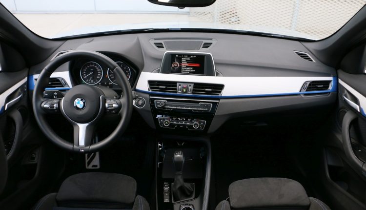 BMW X1 xDrive20i 011