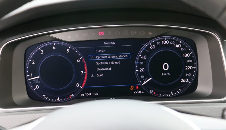 Multitest Hyundai i30 vs Volkswagen Golf 055
