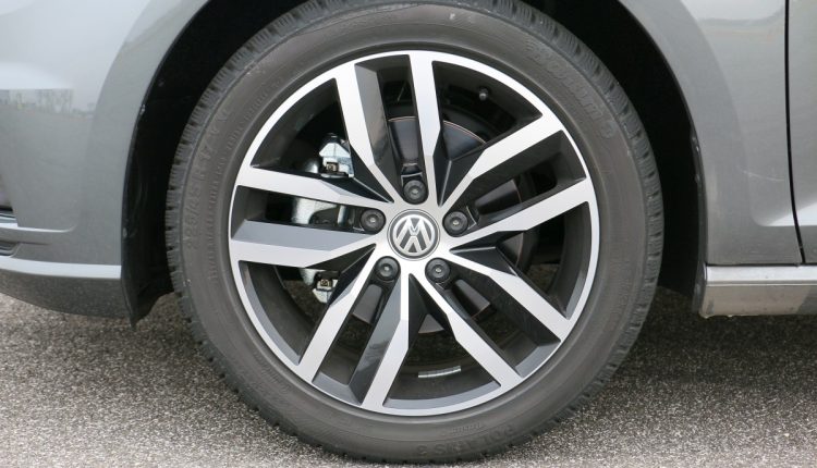Multitest Hyundai i30 vs Volkswagen Golf 070