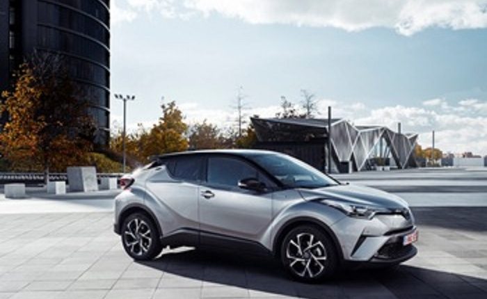 Toyota-chr-hybrid – small (1)
