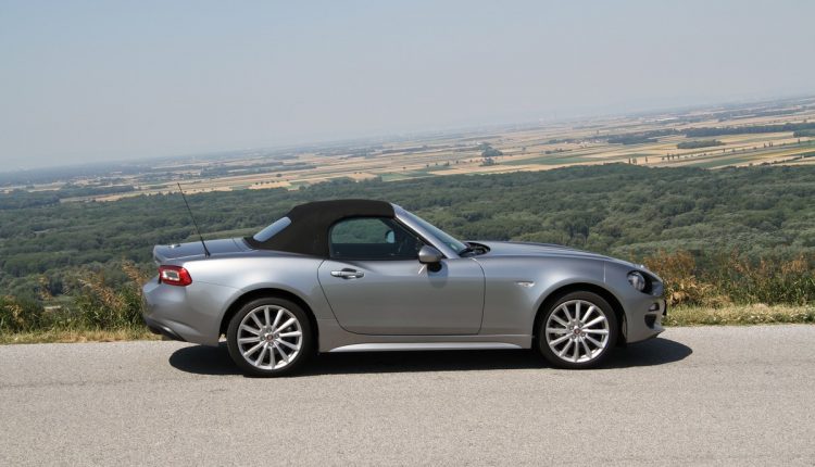 FIAT 124 Spider 1,4 Turbo MultiAir Lusso 00013