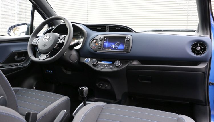 Toyota Yaris Hybrid 2017 0021