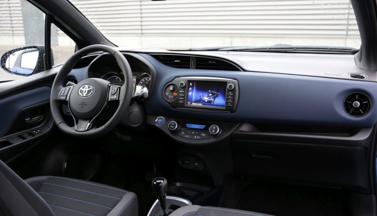 Toyota Yaris Hybrid 2017 0022