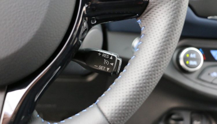 Toyota Yaris Hybrid 2017 0024