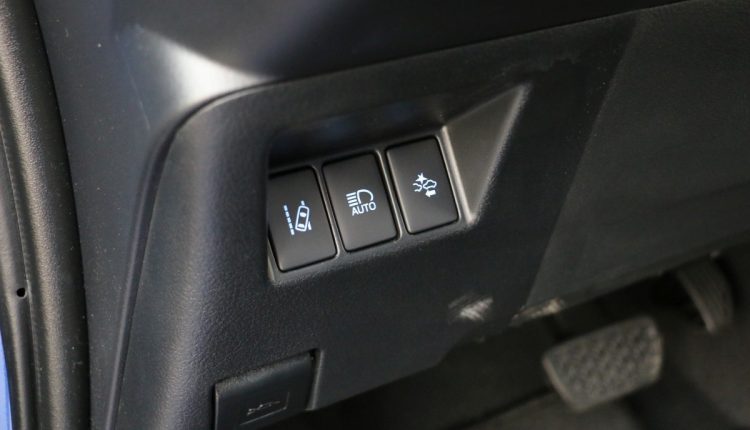 Toyota Yaris Hybrid 2017 0025