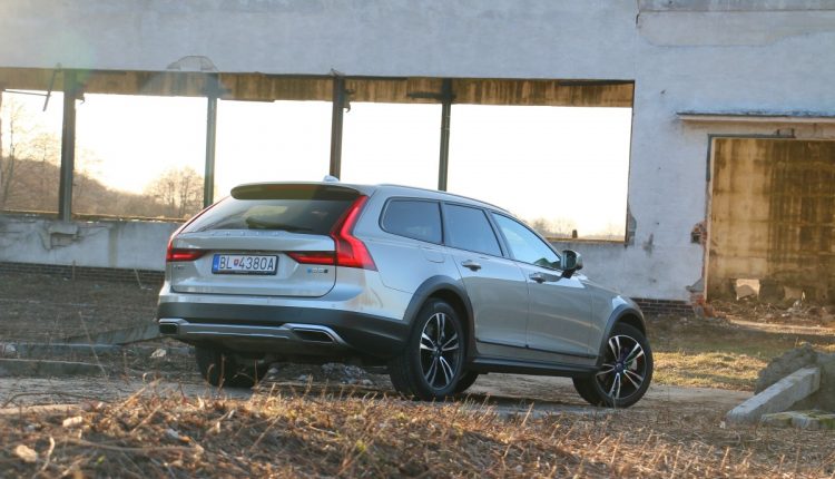 Volvo V90 Cross Country 0035