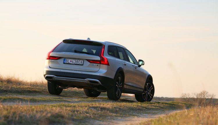 Volvo V90 Cross Country 0044