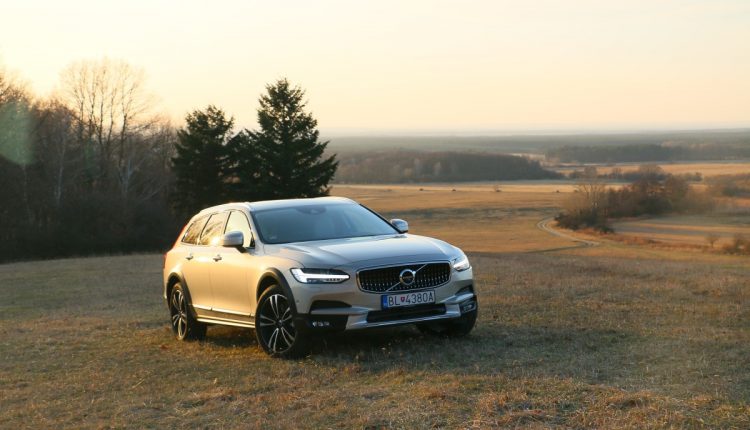 Volvo V90 Cross Country 0045