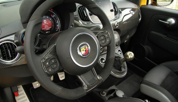 ABARTH 595 Competizione 00014