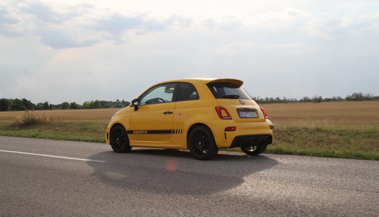 ABARTH 595 Competizione 00050