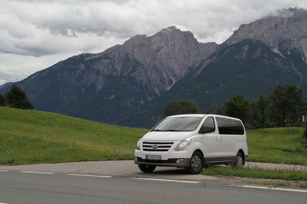 HYUNDAI H1 Tour 8m 2,5 CRDi 170 k 00003