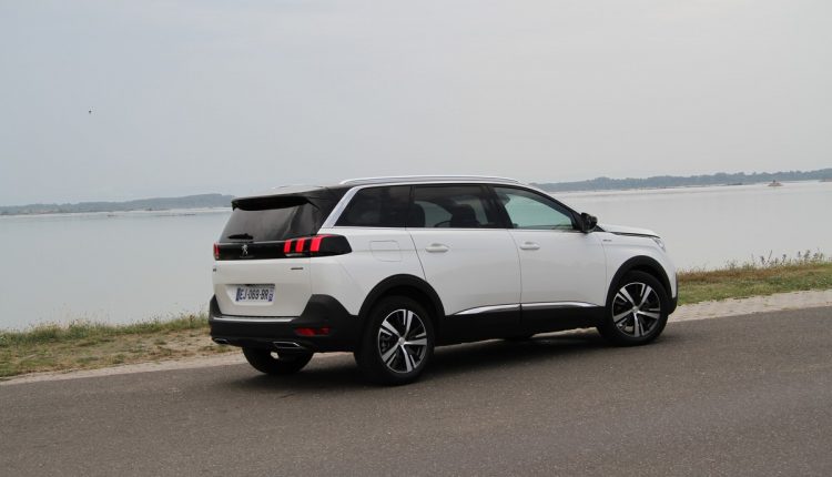 PEUGEOT 5008 1,6 THP 165 EAT6 Allure 00005